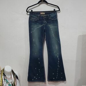 BKE Y2K Low Rise Boot Cut Star Jeans with Cool Bleach Splatters Size 26 or 2